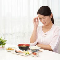 女性を悩ます片頭痛は生活習慣と食生活で改善！　～食生活編～
