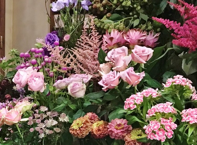 花を飾って癒されたい 花屋さんに聞いた 簡単フラワーライフ ウレハダ うれしいお肌 ずっと続く